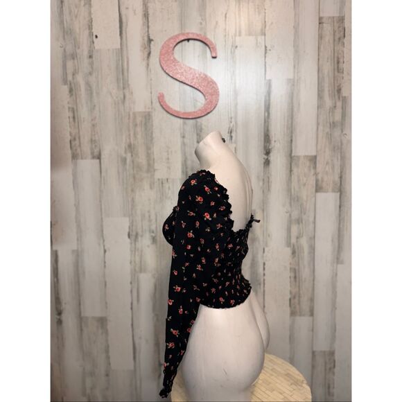 Forever 21 Black Floral Smocked Long Sleeve Crop Top Women’s Size S - Picture 2 of 6